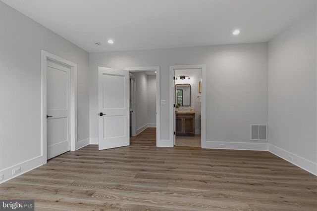 3815 N ABINGDON ST, Arlington, VA 22207