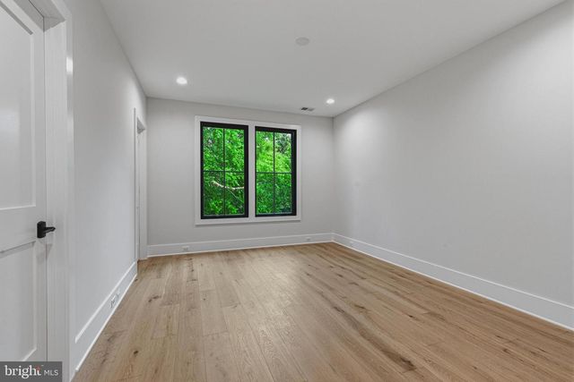 3815 N ABINGDON ST, Arlington, VA 22207