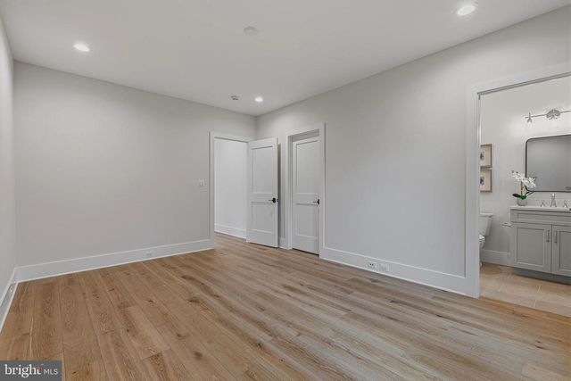 3815 N ABINGDON ST, Arlington, VA 22207