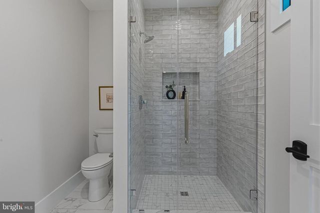 3815 N ABINGDON ST, Arlington, VA 22207