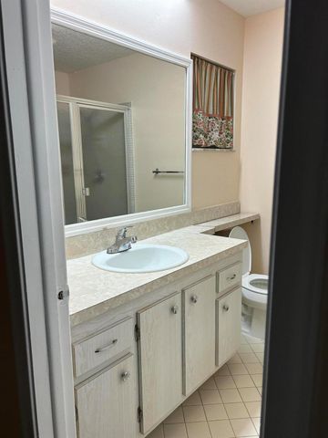 2003 SW 18th St Street, Boynton Beach, FL 33426