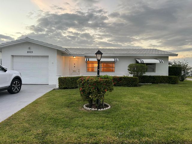 2003 SW 18th St Street, Boynton Beach, FL 33426