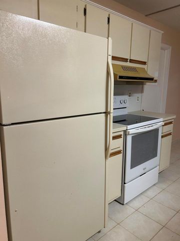 2003 SW 18th St Street, Boynton Beach, FL 33426