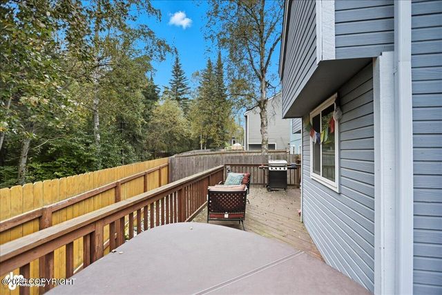 19005 Sarichef Loop, Eagle River, AK 99577