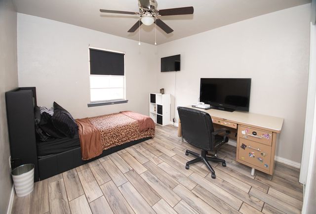 3913 Illinois Ave, Midland, TX 79703