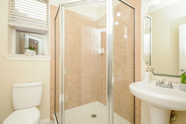 2811 Acacia Fair Lane, Fresno, TX 77545