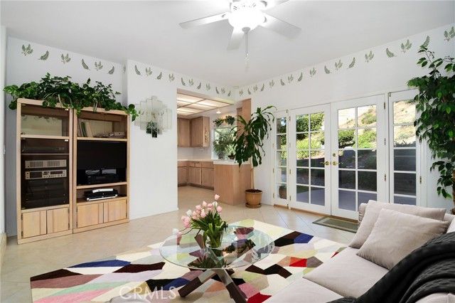 785 Trousdale Street, Oak Park, CA 91377