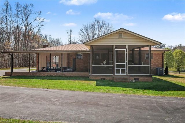 896 Rambling Road, Randleman, NC 27317