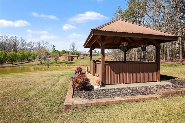 896 Rambling Road, Randleman, NC 27317