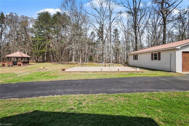 896 Rambling Road, Randleman, NC 27317