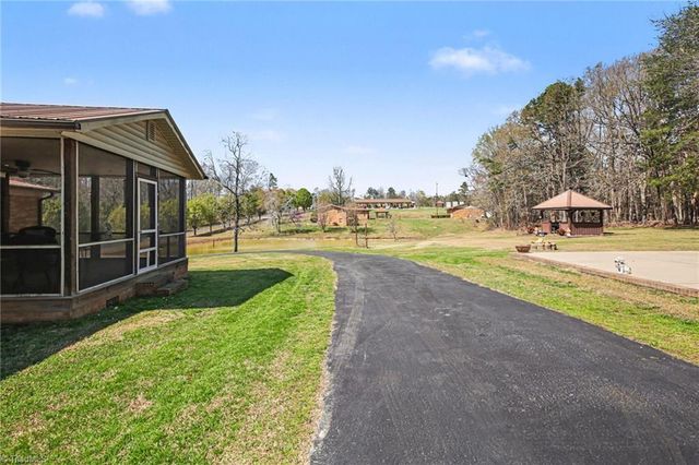 896 Rambling Road, Randleman, NC 27317