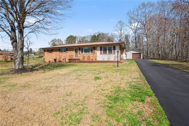 896 Rambling Road, Randleman, NC 27317