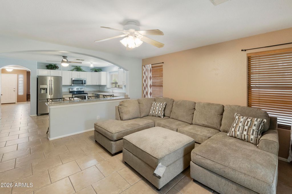 897 E MOUNTAIN VIEW Road, San Tan Valley, AZ 85143 — photo 5