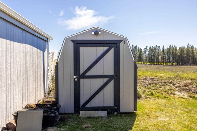 3424 E Garrison Ln, Mead, WA 99021