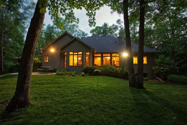 N3168 DEER HAVEN COURT, Peshtigo, WI 54157