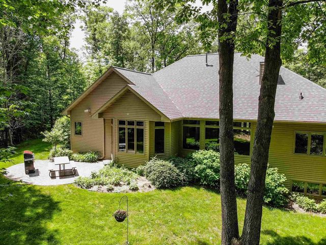 N3168 DEER HAVEN COURT, Peshtigo, WI 54157