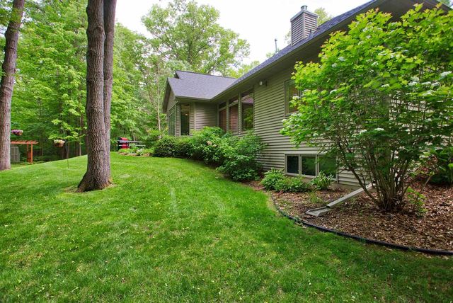 N3168 DEER HAVEN COURT, Peshtigo, WI 54157