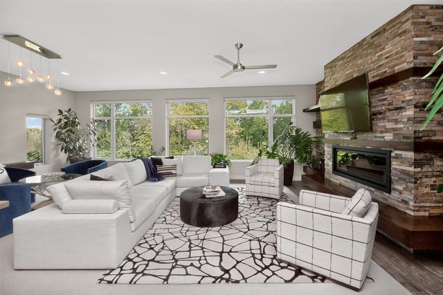 16102 Maple Drive, Urbandale, IA 50323