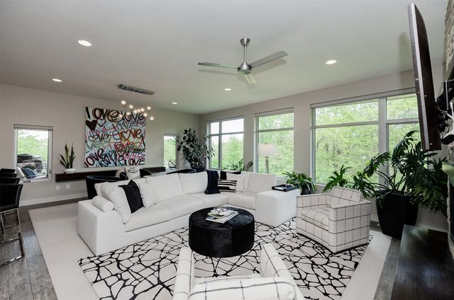 16102 Maple Drive, Urbandale, IA 50323
