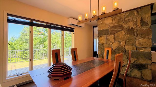 890 Lapla Road, Kingston, NY 12401