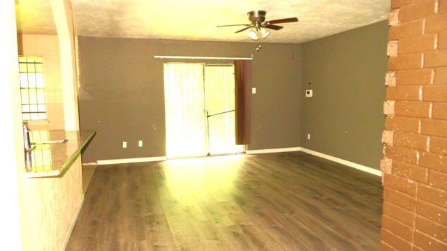 6525 Palm Island Street, Dallas, TX 75241