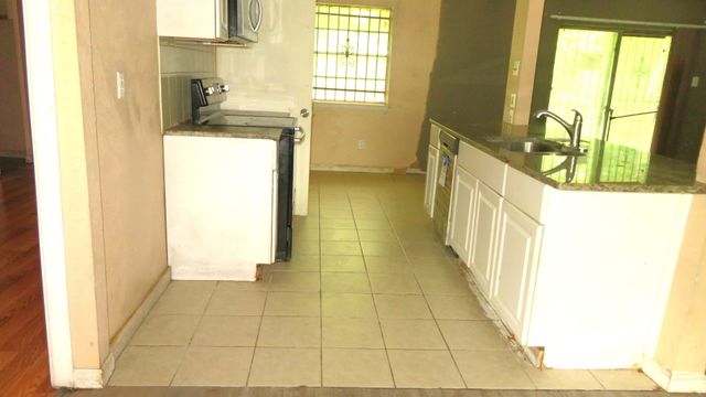 6525 Palm Island Street, Dallas, TX 75241