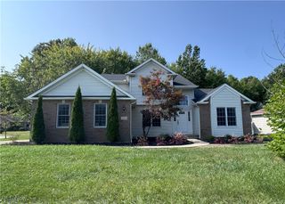 11814 Craig Drive, Strongsville, OH 44149