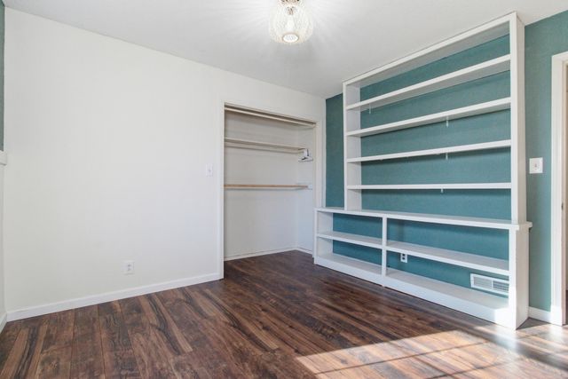 1157 Chateau Drive, West Plains, MO 65775