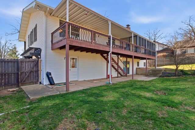 1157 Chateau Drive, West Plains, MO 65775