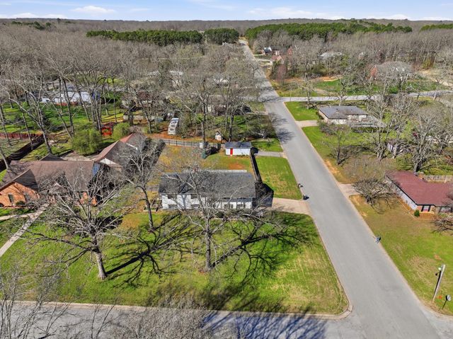 1157 Chateau Drive, West Plains, MO 65775