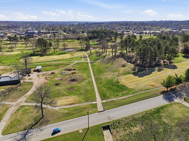 1157 Chateau Drive, West Plains, MO 65775