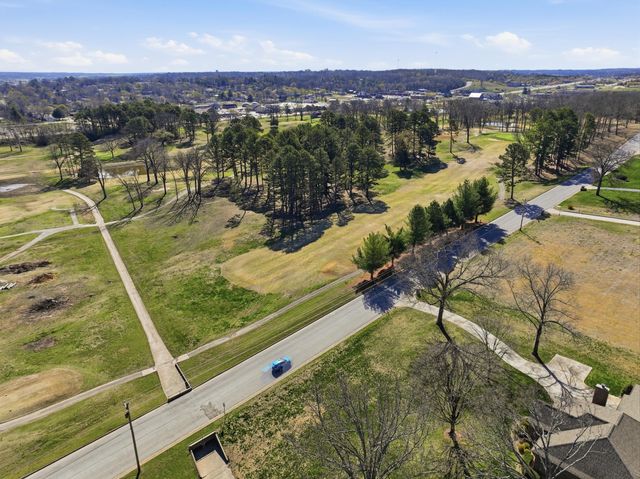 1157 Chateau Drive, West Plains, MO 65775