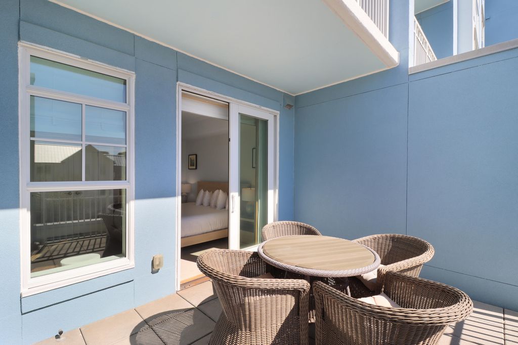 Image 10 of property listing at 5802 Palmetto Drive B-211, Isle Of Palms, SC 29451