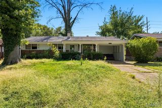 2352 Collett Drive, St Louis, MO 63136