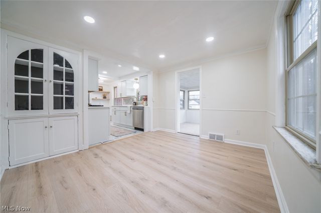 4909 W 220th Street, Fairview Park, OH 44126