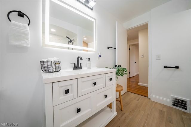 4909 W 220th Street, Fairview Park, OH 44126