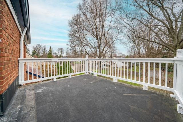 4909 W 220th Street, Fairview Park, OH 44126