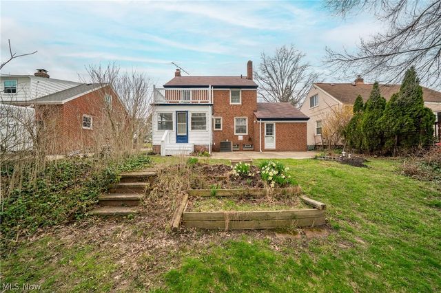 4909 W 220th Street, Fairview Park, OH 44126