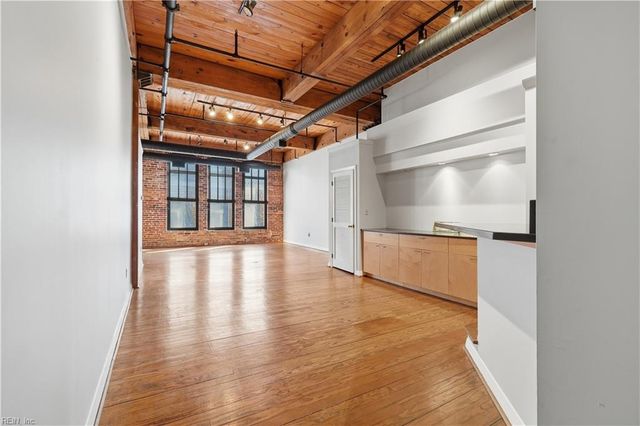 230 W Tazewell St Apt 209, Norfolk, VA 23510