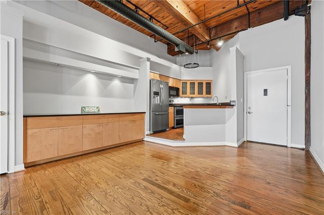 230 W Tazewell St Apt 209, Norfolk, VA 23510