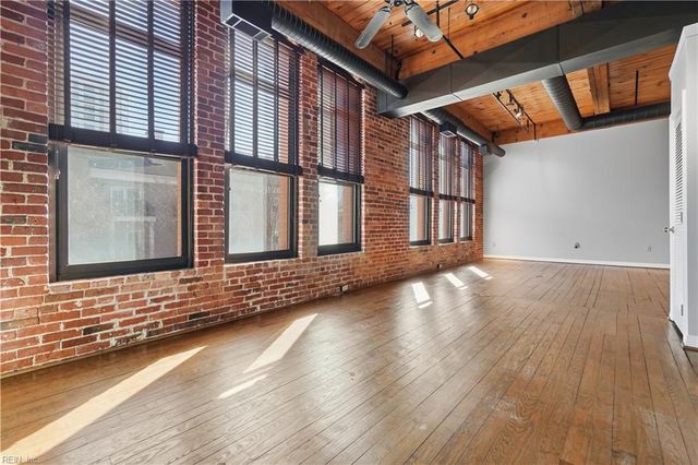 230 W Tazewell St Apt 209, Norfolk, VA 23510