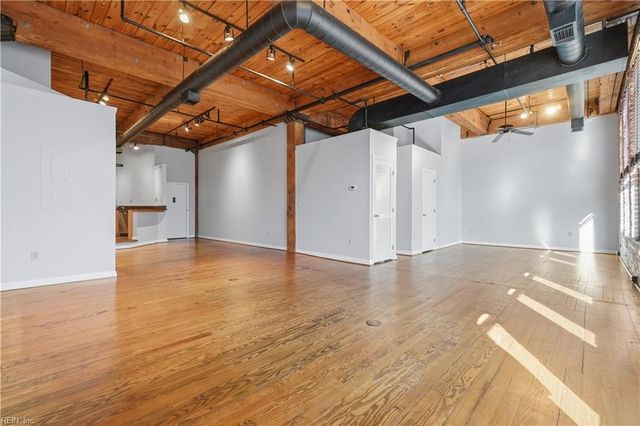 230 W Tazewell St Apt 209, Norfolk, VA 23510