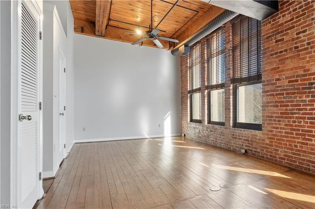 230 W Tazewell St Apt 209, Norfolk, VA 23510