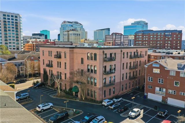230 W Tazewell St Apt 209, Norfolk, VA 23510