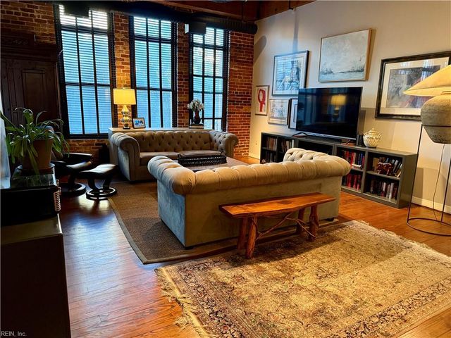 230 W Tazewell St Apt 209, Norfolk, VA 23510