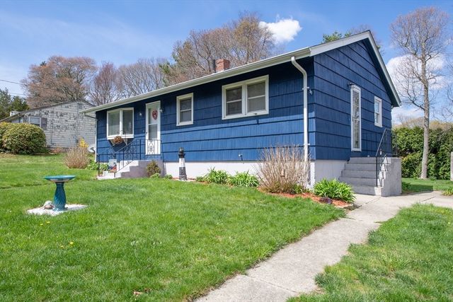 55 E Briggs Rd, Westport, MA 02790