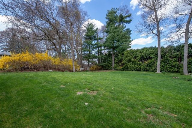 55 E Briggs Rd, Westport, MA 02790