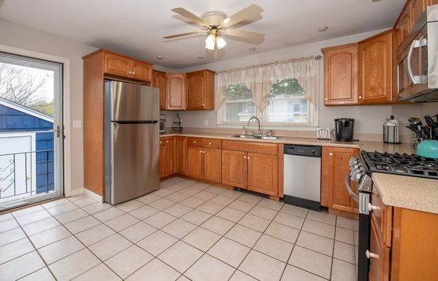 55 E Briggs Rd, Westport, MA 02790