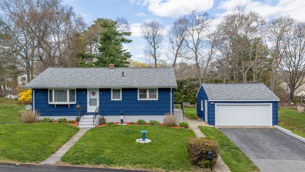 55 E Briggs Rd, Westport, MA 02790