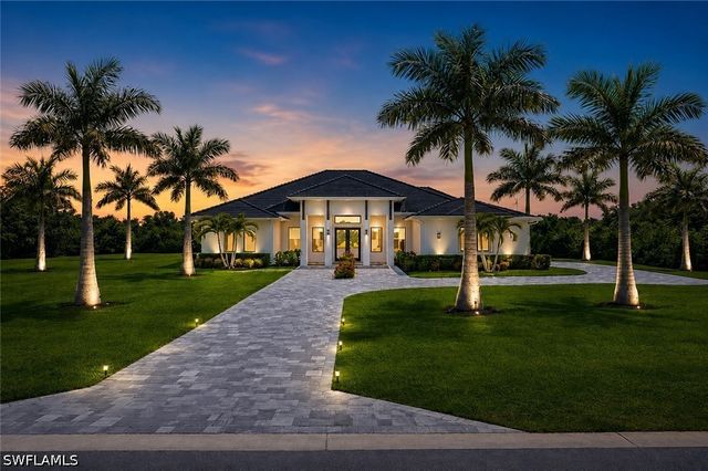 9974 Winterview DR, Naples, FL 34109